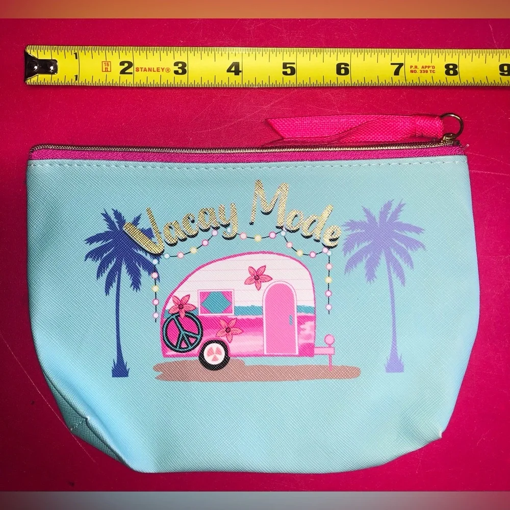 Vacay Mode Cosmetic Pouch Pink Aqua MakeUp Beauty Lipgloss Mirror IPhone Parfume